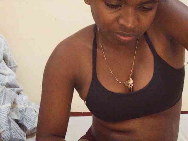 Sweetdiva2 webcam