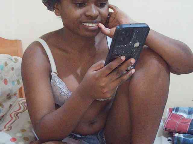 Sweetdiva2 webcam
