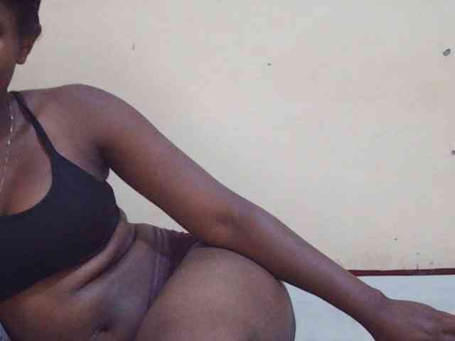 Sweetdiva2 webcam