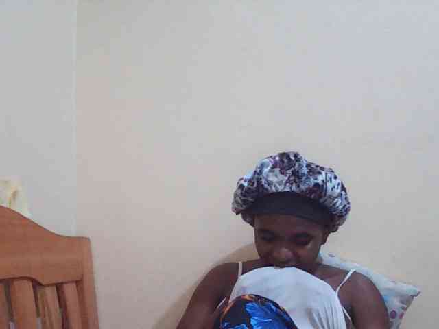 Sweetdiva2 webcam