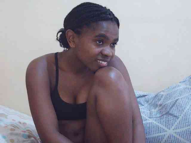 Sweetdiva2 webcam