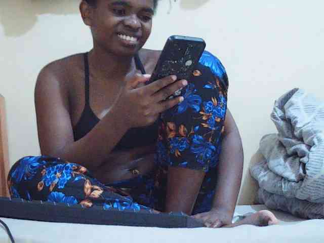 Sweetdiva2 webcam