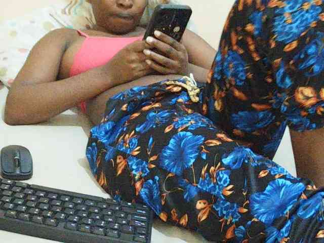 Sweetdiva2 webcam