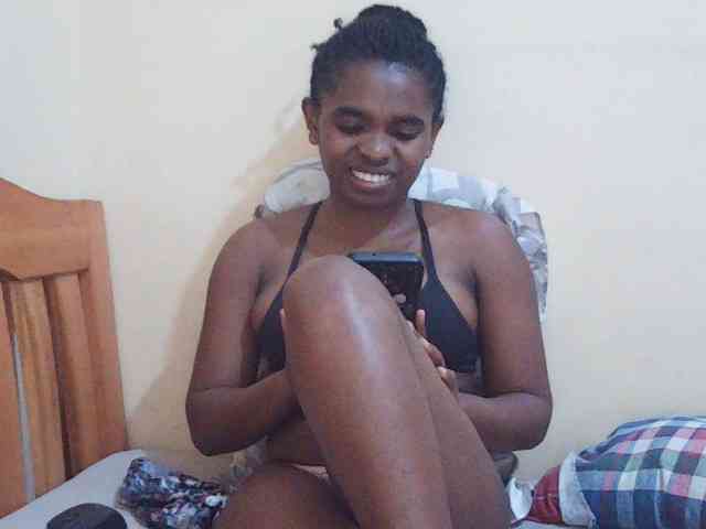 Sweetdiva2 webcam