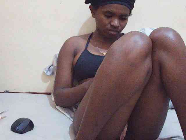 Sweetdiva2 webcam