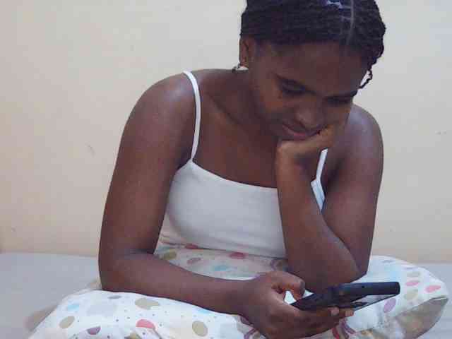 Sweetdiva2 webcam