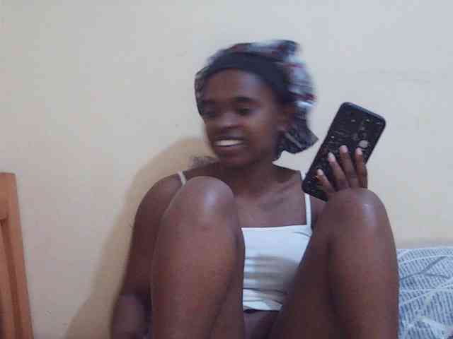 Sweetdiva2 webcam