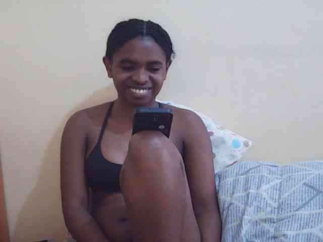 Sweetdiva2 webcam
