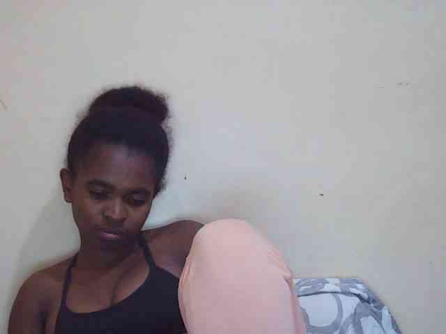 Sweetdiva2 webcam