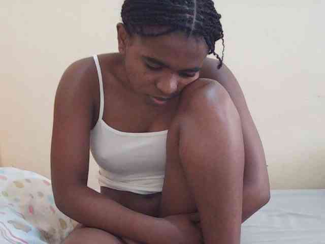 Sweetdiva2 webcam