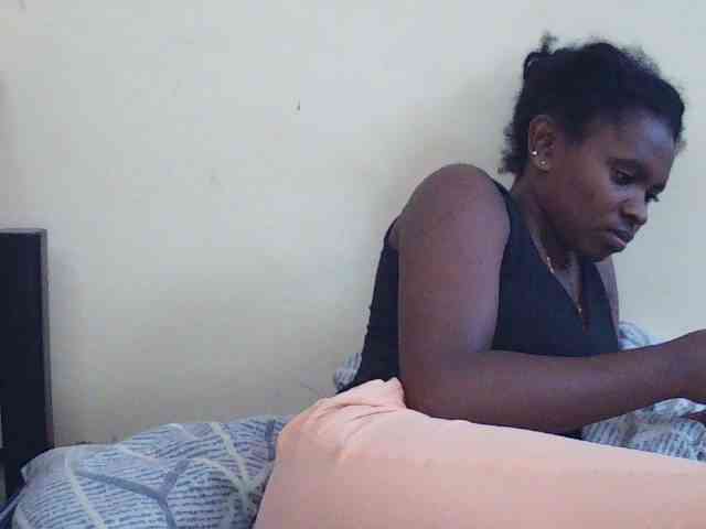 Sweetdiva2 webcam