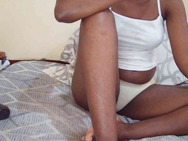 Sweetdiva2 webcam