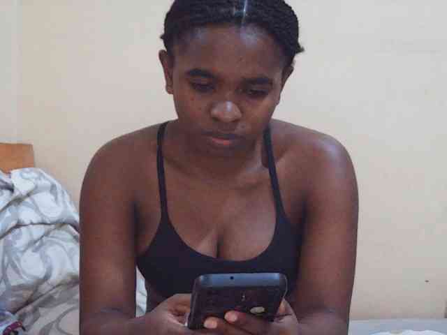Sweetdiva2 webcam