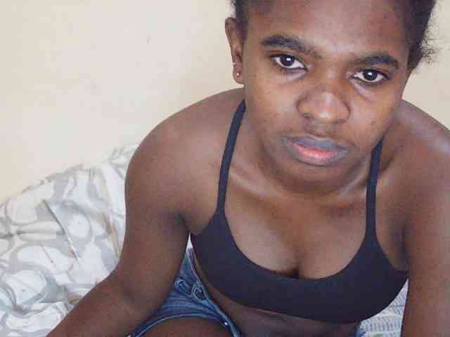 Sweetdiva2 webcam