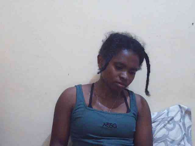 Sweetdiva2 webcam