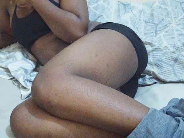 Sweetdiva2 webcam