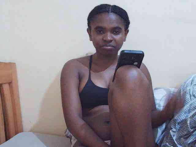 Sweetdiva2 webcam