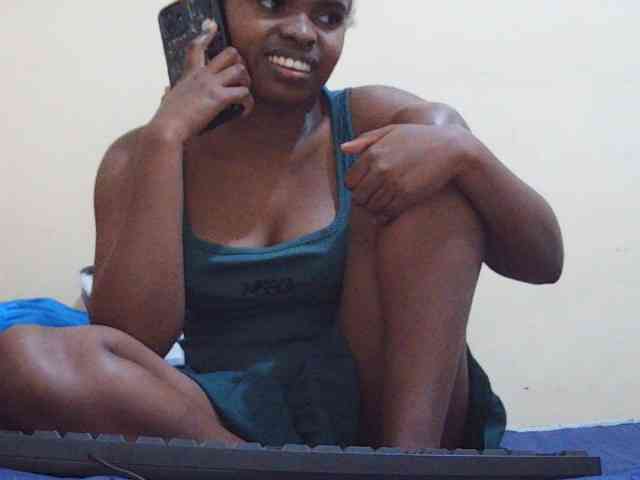 Sweetdiva2 webcam