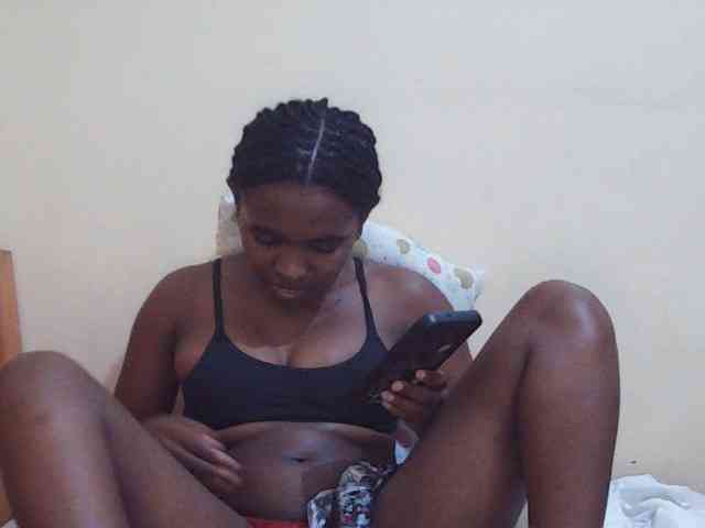 Sweetdiva2 webcam
