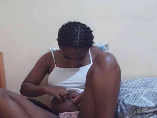 Sweetdiva2 webcam