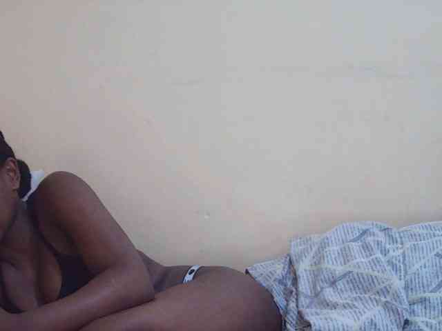 Sweetdiva2 webcam