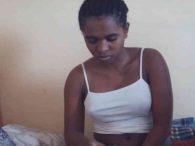 Sweetdiva2 webcam