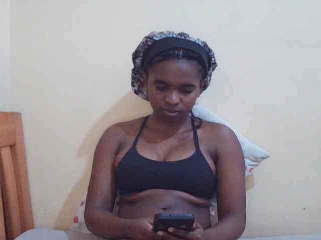 Sweetdiva2 webcam