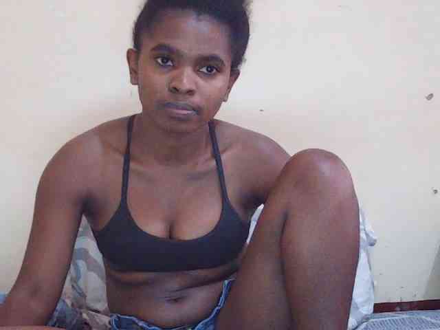 Sweetdiva2 webcam