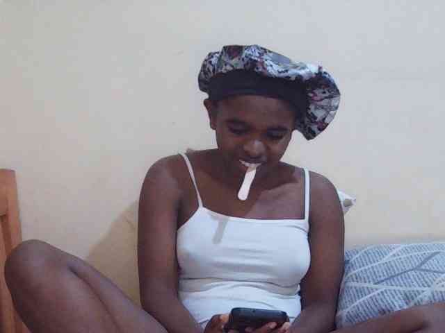 Sweetdiva2 webcam