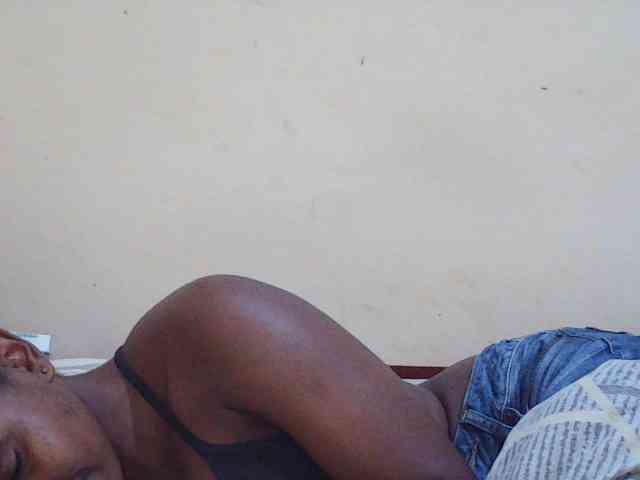 Sweetdiva2 webcam