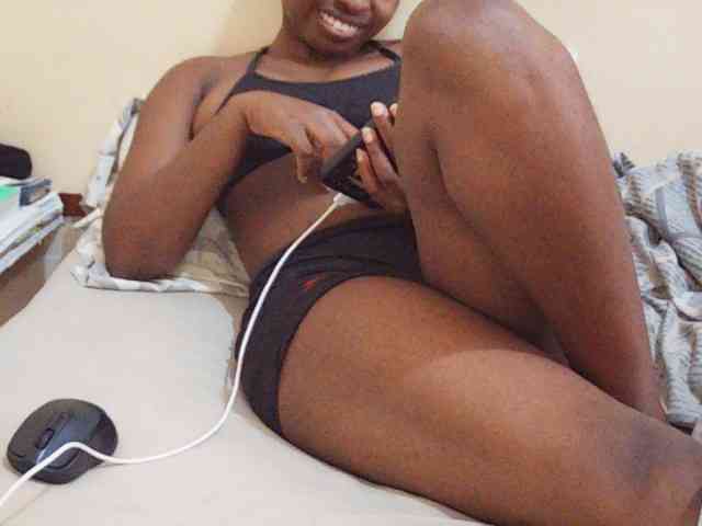 Sweetdiva2 webcam