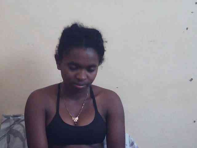 Sweetdiva2 webcam