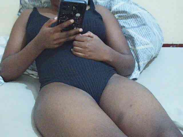 Sweetdiva2 webcam