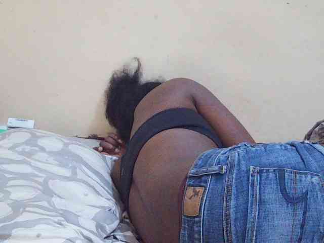Sweetdiva2 Live Webcam on BongaCams