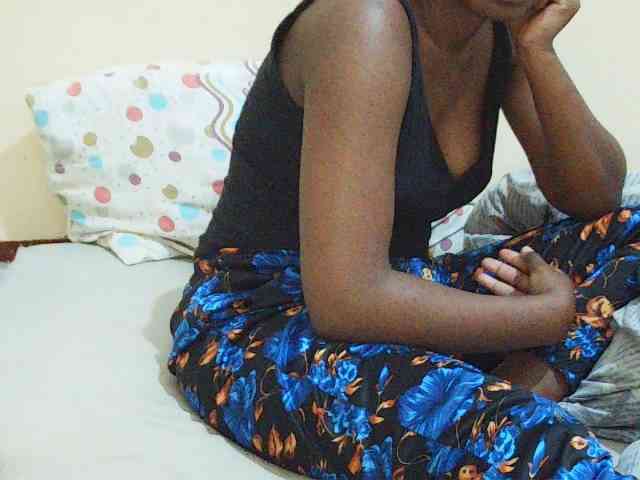 Sweetdiva2 webcam