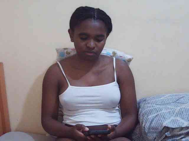 Sweetdiva2 webcam