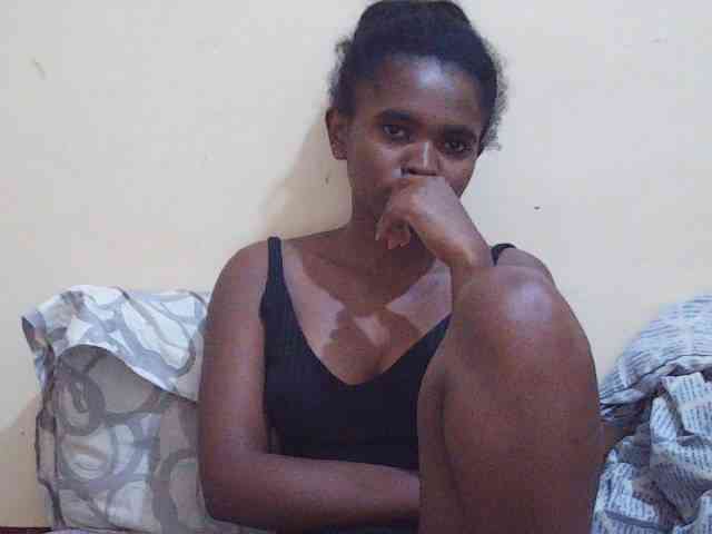 Sweetdiva2 webcam