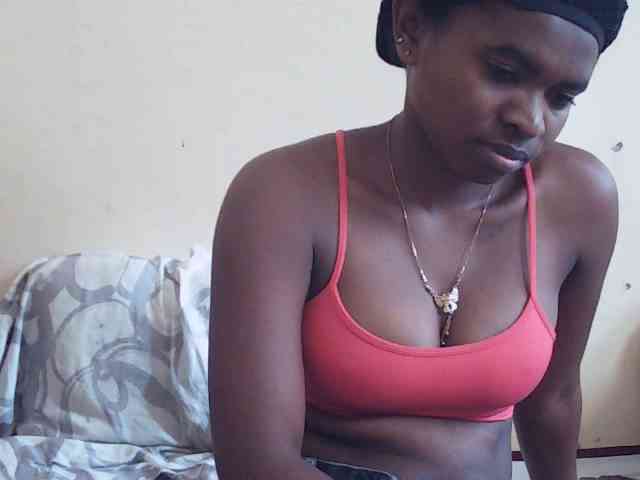 Sweetdiva2 webcam