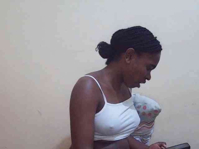 Sweetdiva2 webcam
