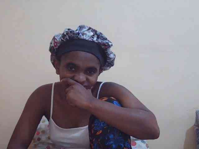 Sweetdiva2 webcam