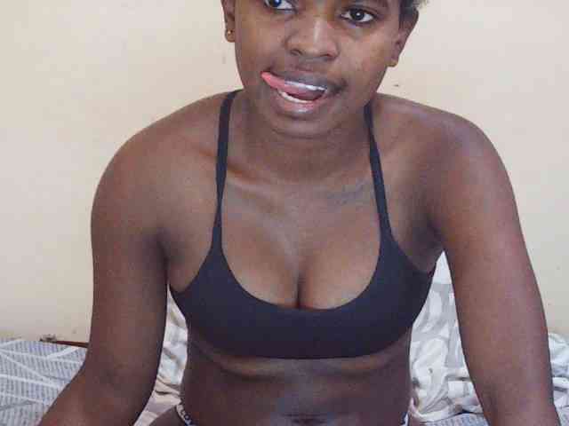 Sweetdiva2 webcam