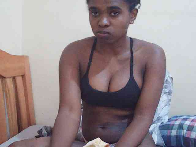 Sweetdiva2 webcam