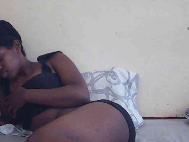 Sweetdiva2 webcam