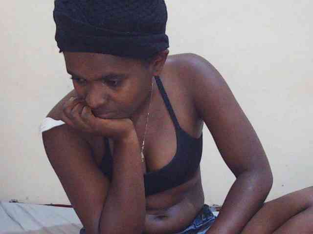 Sweetdiva2 webcam