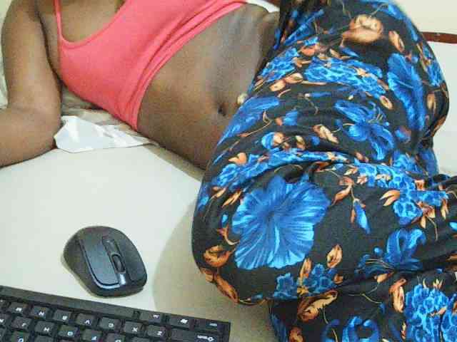 Sweetdiva2 webcam