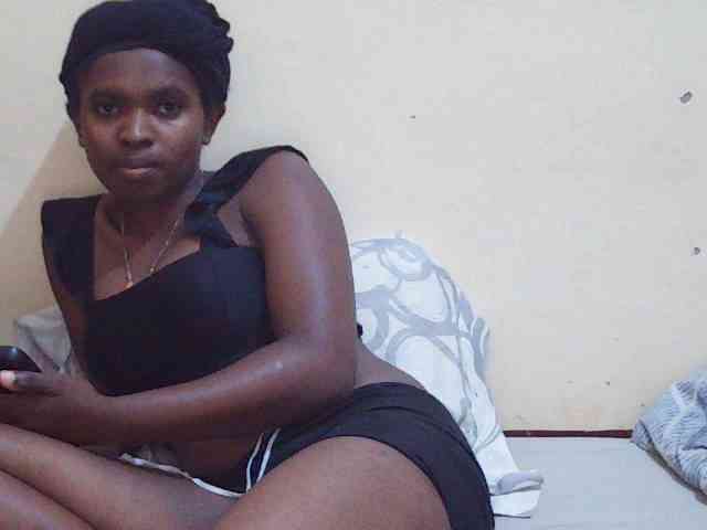 Sweetdiva2 webcam