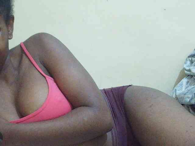 Sweetdiva2 webcam