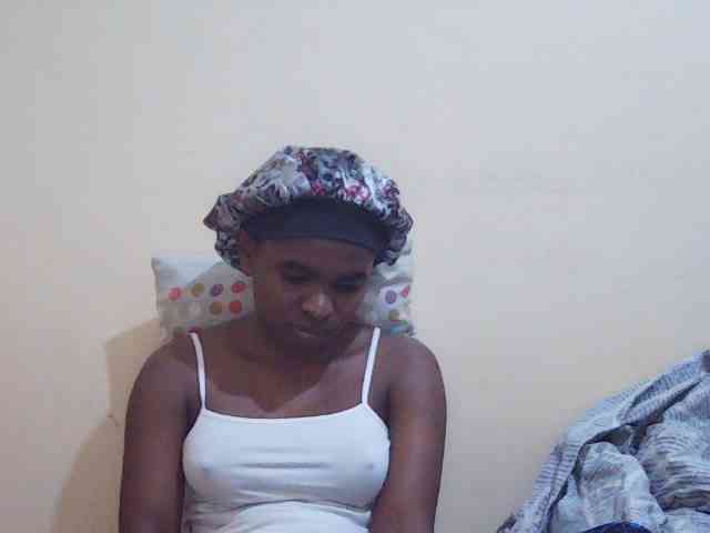Sweetdiva2 webcam