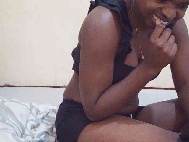 Sweetdiva2 webcam