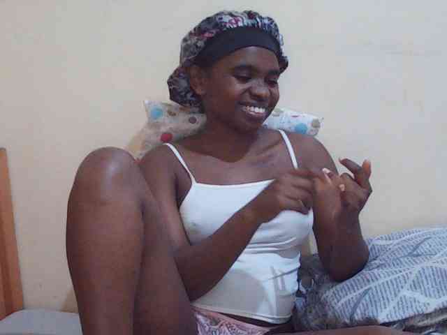 Sweetdiva2 webcam